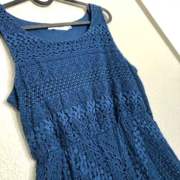 Blue Lace Maxi Dress - Sleeveless High-Low Evening Gown - Picture 5 of 9